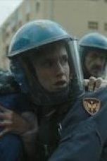 Nonton film Public Disorder Season 1 Episode 3 terbaru di Dutamovie21