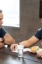 Nonton film 9-1-1 Season 8 Episode 17 terbaru di Dutamovie21